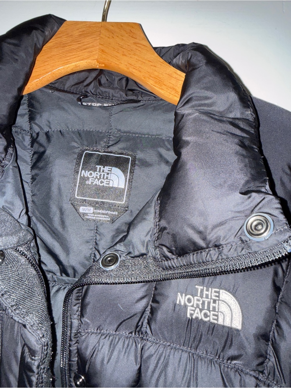 The North Face Women’s Black Puffer Jacket-M - Picture 4 of 14
